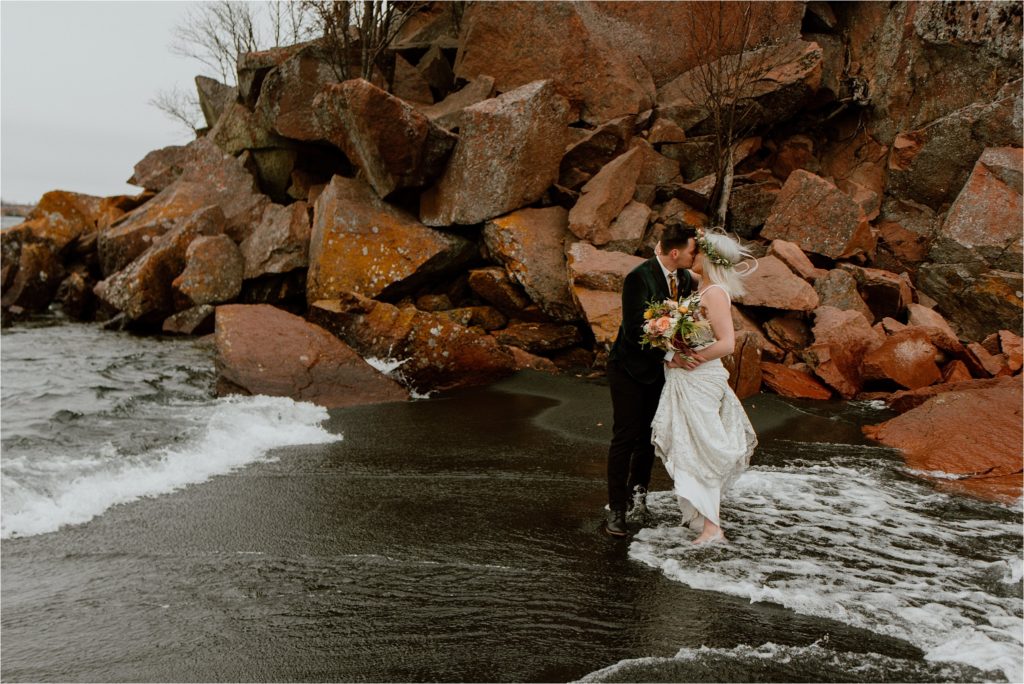 north shore elopement, how to elope, minnesota elopement, elopement photographer