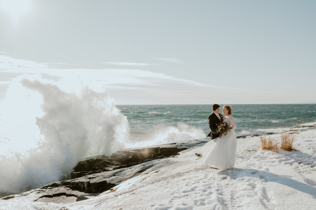 how to elope in the winter